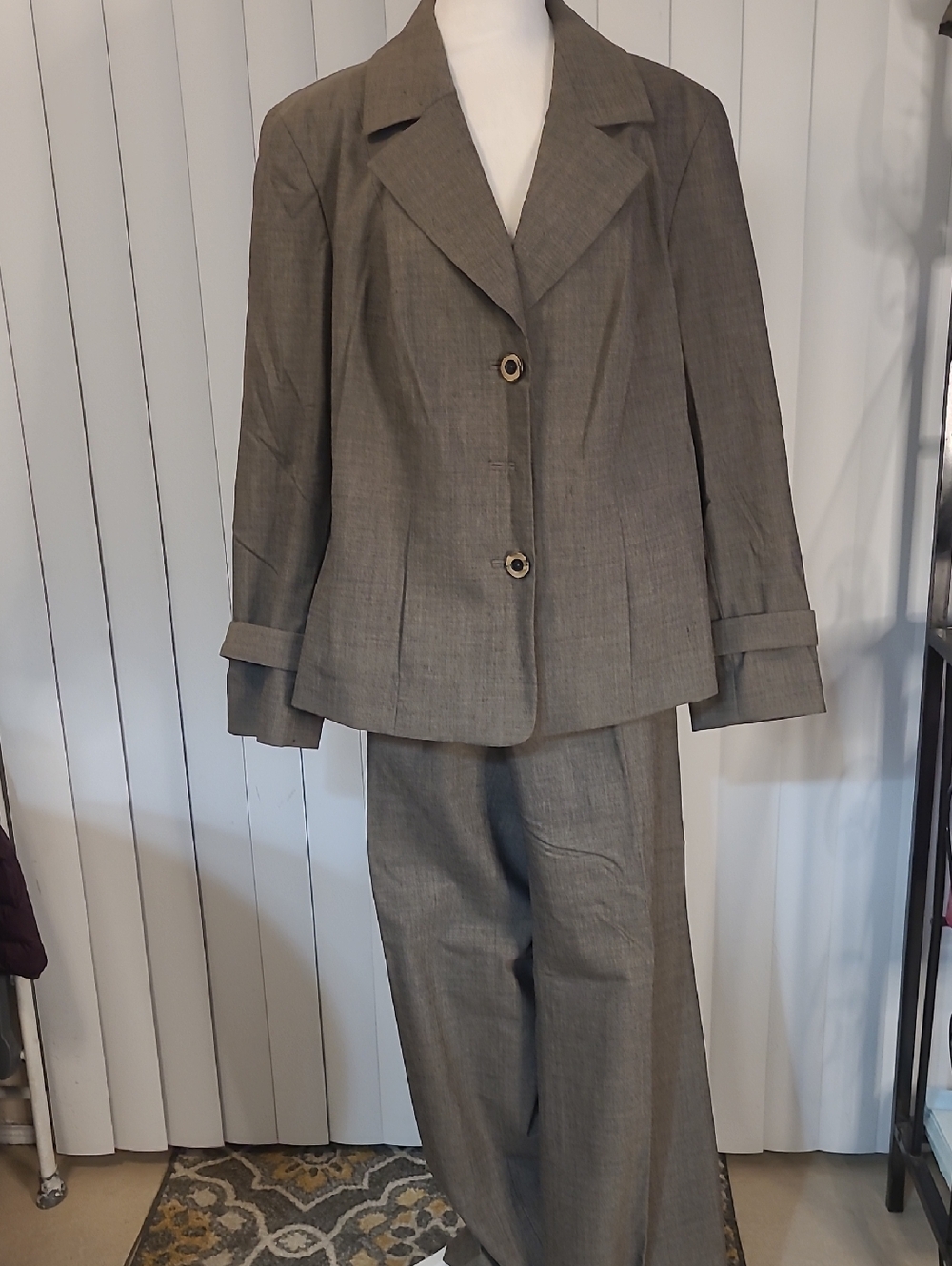 Vtg. Dana Buchman Woman Two Piece Suit